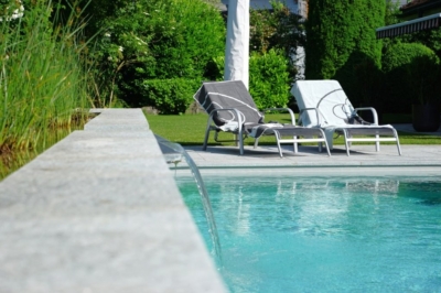 BIopool mit Wasserfall BIopool mit Wasserfall