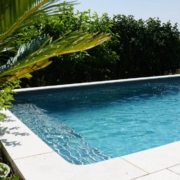 Schwimmbad Jens mit Abdeckung Schwimmbad Jens mit Abdeckung