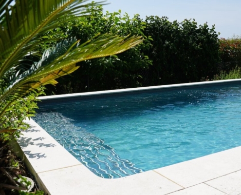 Schwimmbad Jens mit Abdeckung Schwimmbad Jens mit Abdeckung